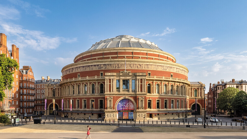 humidity control in opera houses